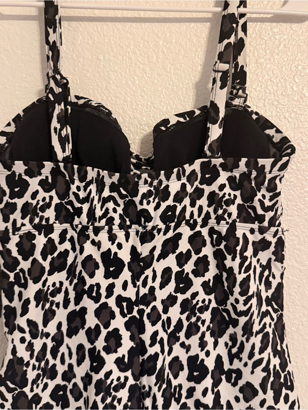 Torrid Womens Size 0 Large White & Black Leopard Print One Piece Swimsuit NWT - Picture 10 of 11